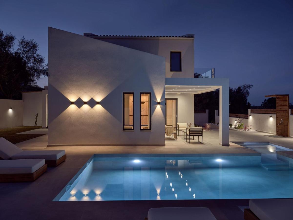 Estelle Villa, A Flamboyant Escape With Pool, By Thinkvilla Romíri Kültér fotó