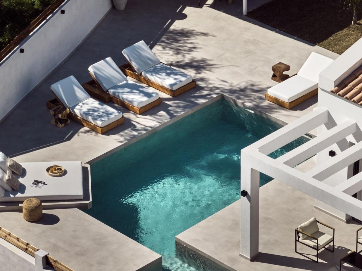 Estelle Villa, A Flamboyant Escape With Pool, By Thinkvilla Romíri Kültér fotó