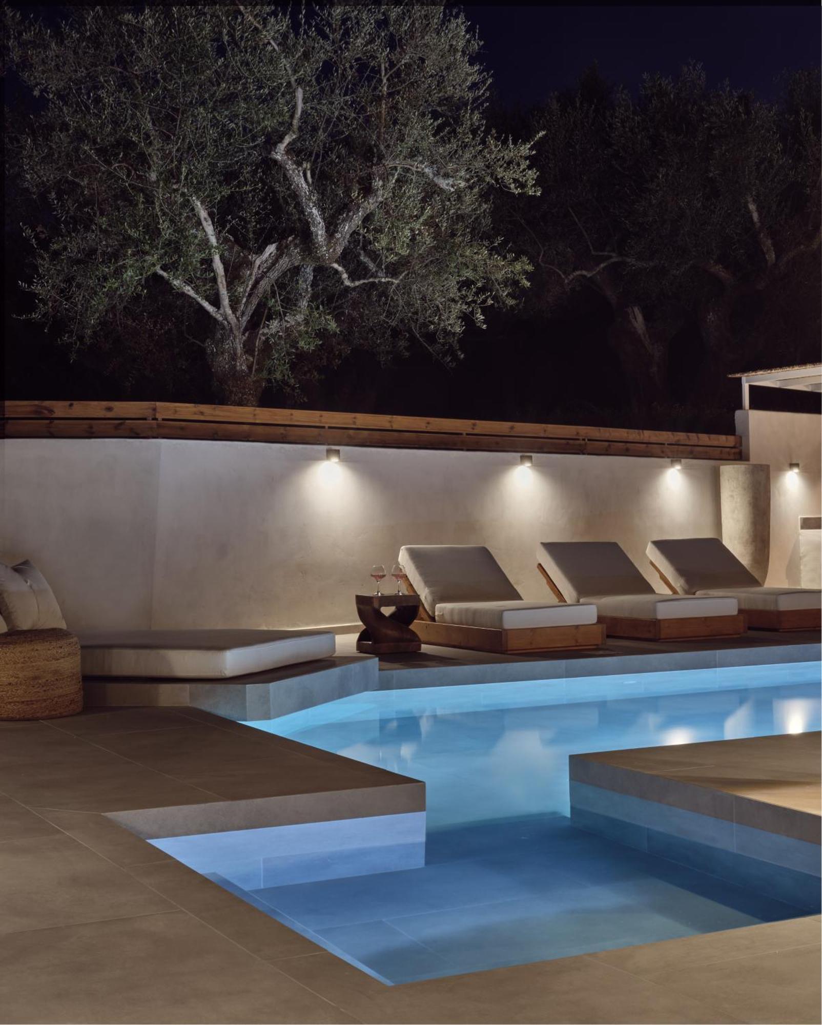 Estelle Villa, A Flamboyant Escape With Pool, By Thinkvilla Romíri Kültér fotó